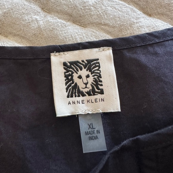 Anne Klein, black puff sleeve tie front top, size XL - Picture 6 of 9